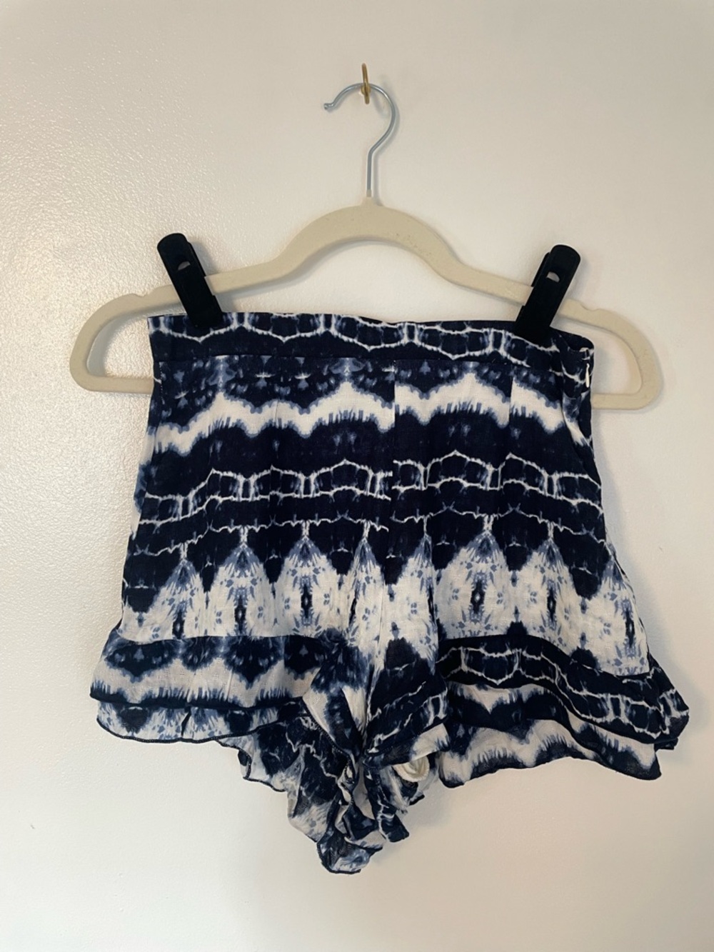 Honey Punch blue and white tie dye flowy shorts side zip small